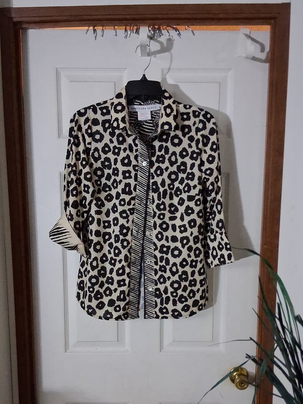 Gretchen Scott Designs "Me Jane" eopard-Print Button Top XS